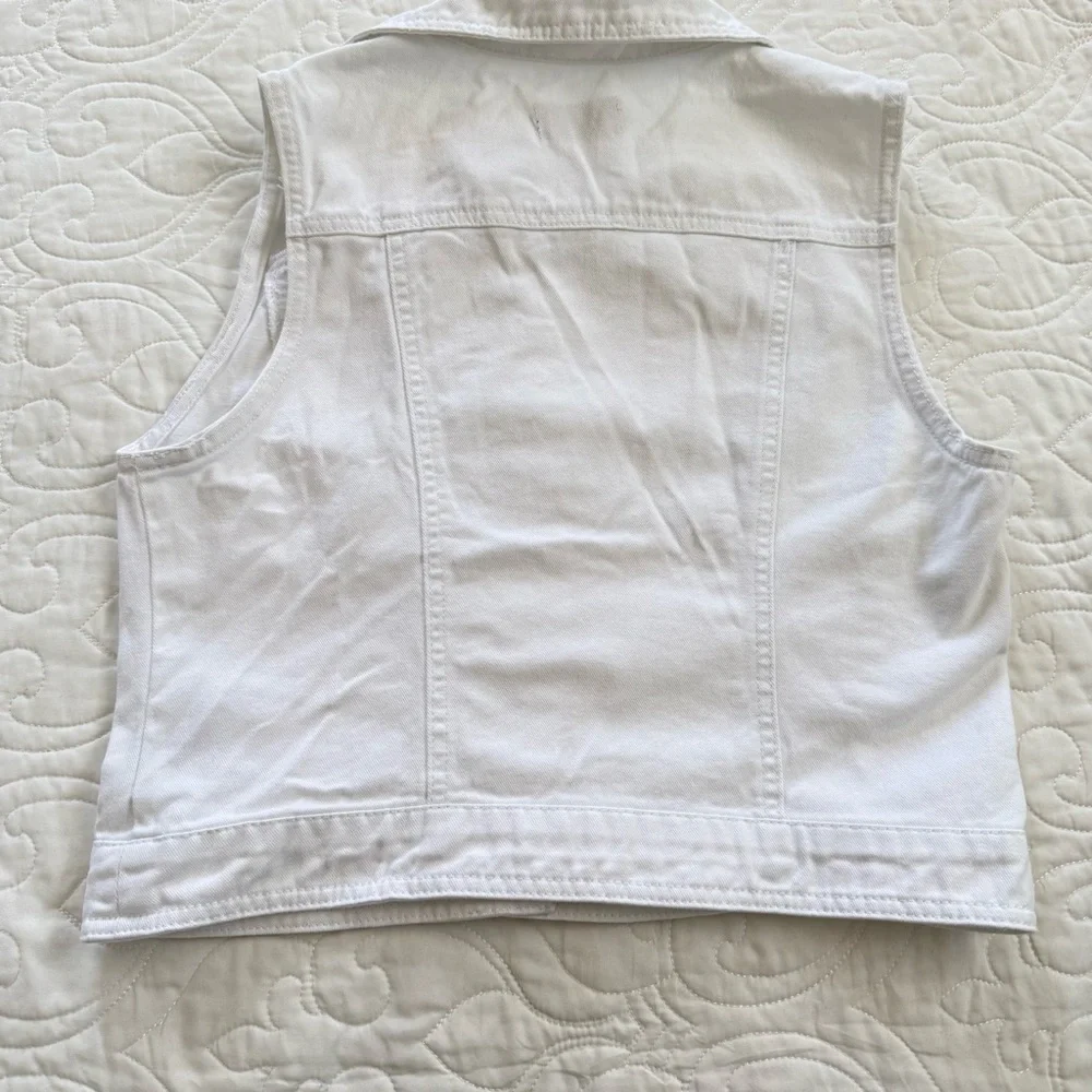 Ci Sono White Distressed Cotton Denim Jean Vest Button Details Women’s Large EUC - Picture 8 of 13